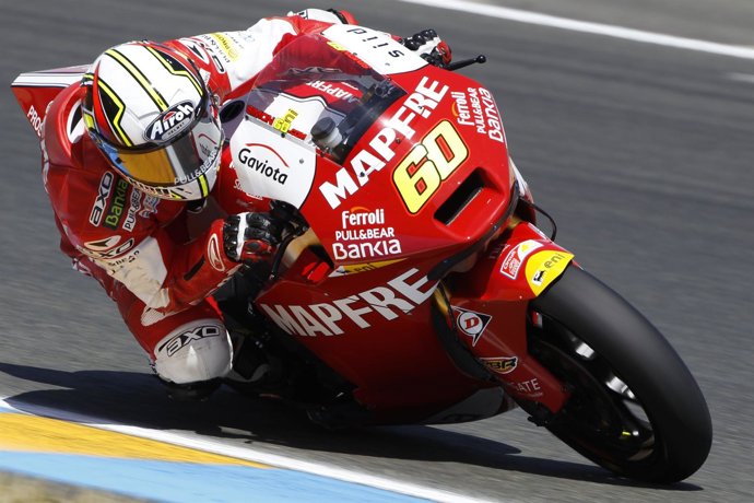 El Piloto De Moto2 Julián Simón (Suter)