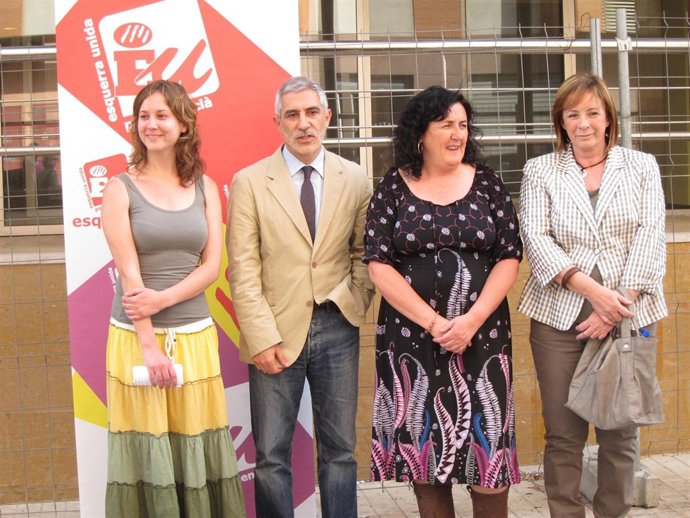 Gaspar Llamazares Junto A Marina Albiol Y Marga Sanz