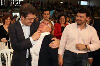 Feijóo ve "mil veces mejor" su política que la del bipartito y alerta de que PSOE y BNG "dejan a deber"