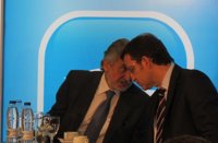 Feijóo se compromete con los candidatos de la comarca de Ourense para la implantación del transporte metropolitano