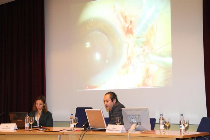 Una Imagen Del Director Del Curso