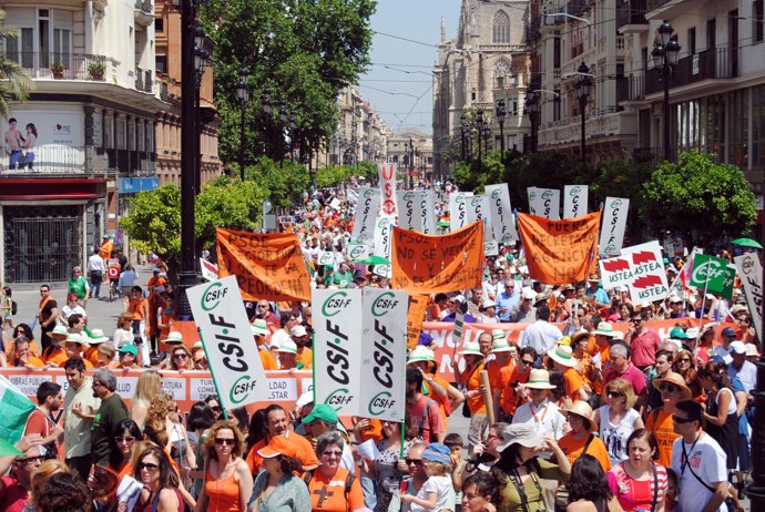 Manifestación Contra La Reordenación