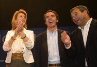 Aznar envía un mensaje de apoyo a los víctimas y dice que el PP sacará a ETA de las instituciones