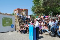 El PP asegura que los jóvenes "merecen" una alternativa al "envejecido" modelo socialista