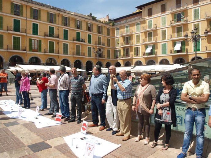 El Presidente De PIMECO Y Los Comerciantes De La Plaza Mayor Y Alrededores Prote