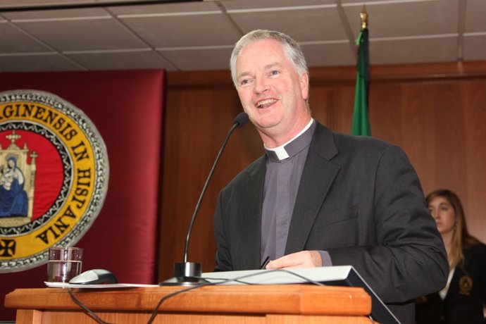 Monseñor Paul Tighe