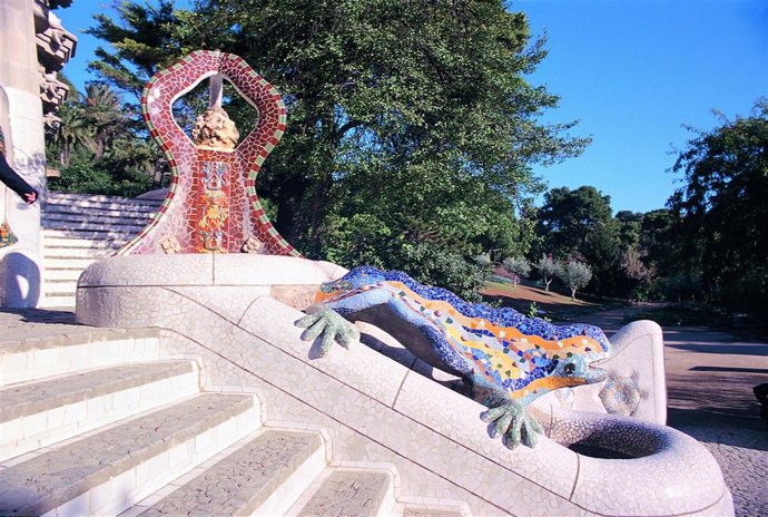 Zona Monumental Del Parque Güell De Barcelona