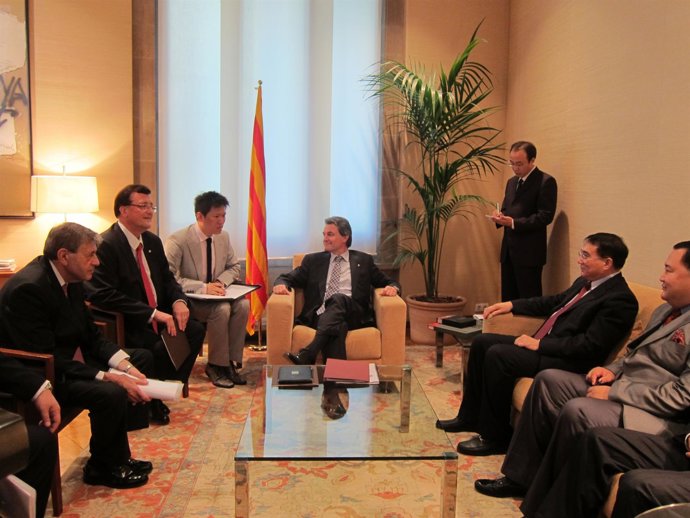 Reunión Entre Artur Mas Y Representantes De La Automovilística China Brillance