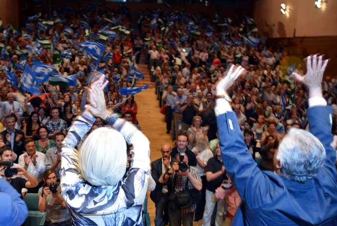 Arenás Y Teófila Martínez En El Acto En Cádiz