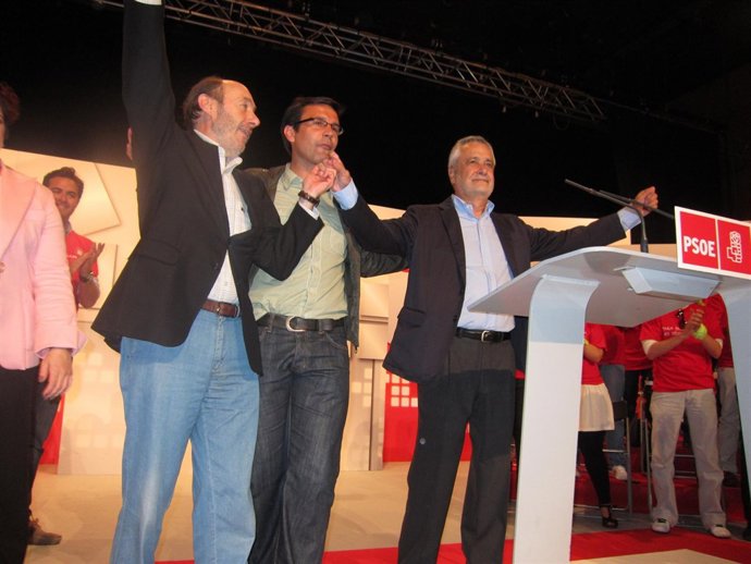 Griñán, Con Rubalcaba En El Acto En Granada