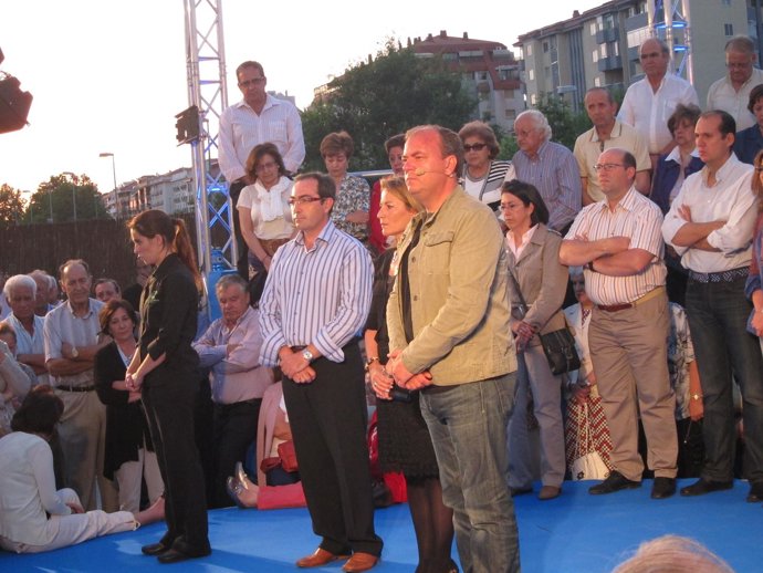 Momento Del Homenaje En Robledillo