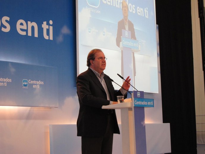 Herrera Durante El Mitin De Ponferrada