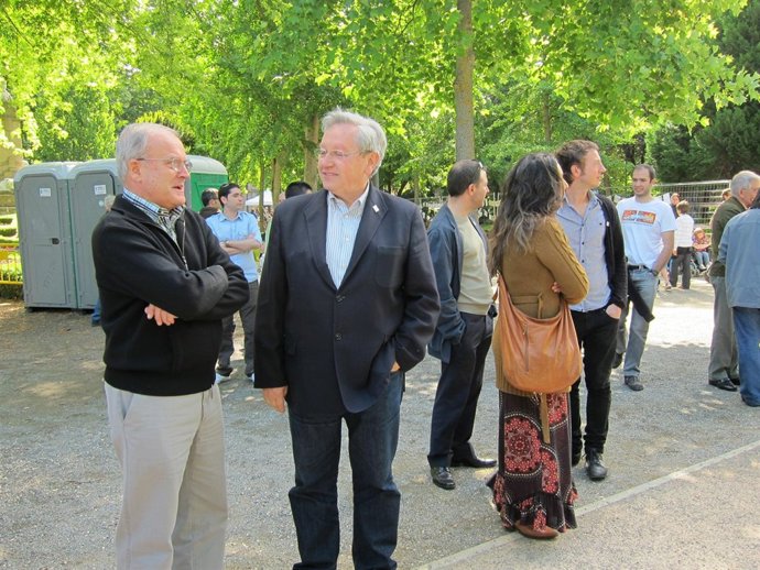 Zabaleta En La Foto De Sortzen-Ikasbatuaz.