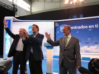 Rajoy asegura que en CyL se han hecho las cosas bien con "un gran presidente" y que hay futuro "con el PP"