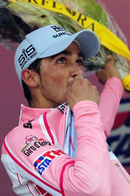 Contador Reina En El Etna Y Ya Es El Líder Del Giro