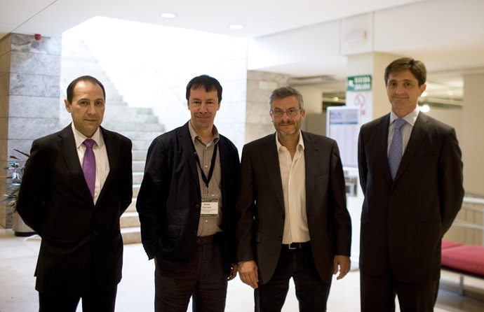 Participantes En El Congreso Internacional De Células Solares