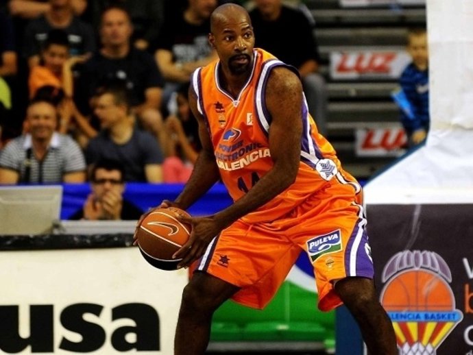 El Pívot Del Power Electronics Valencia Darryl Middleton