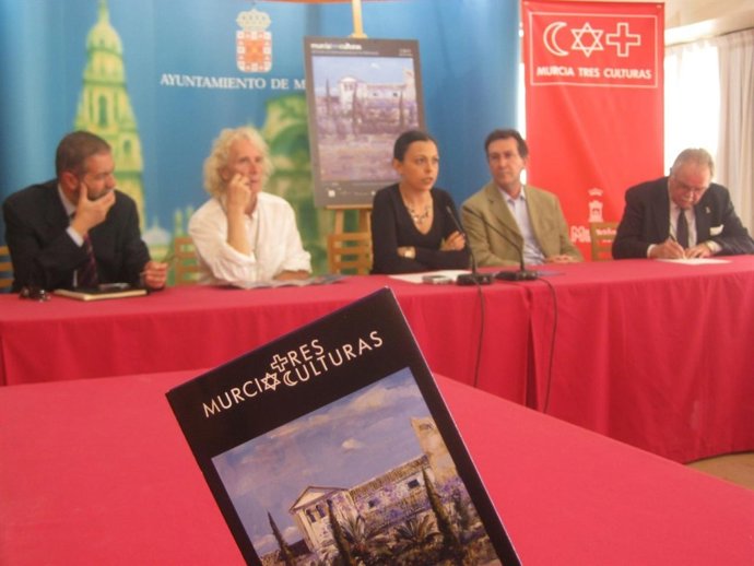Fátima Barnuevo En La Presentación Programa Festival Murcia Tre Culturas