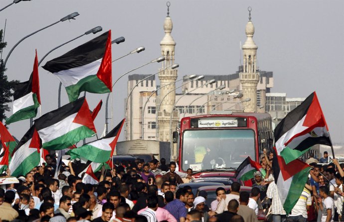 Egipcios Manifestándose Por Palestina Con Motivo Del "Nakba"