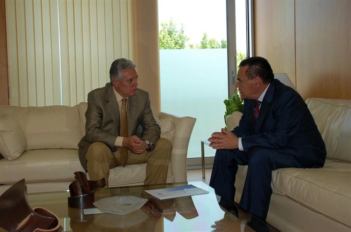 Menacho Se Reúne Con El Director De Forja XXI