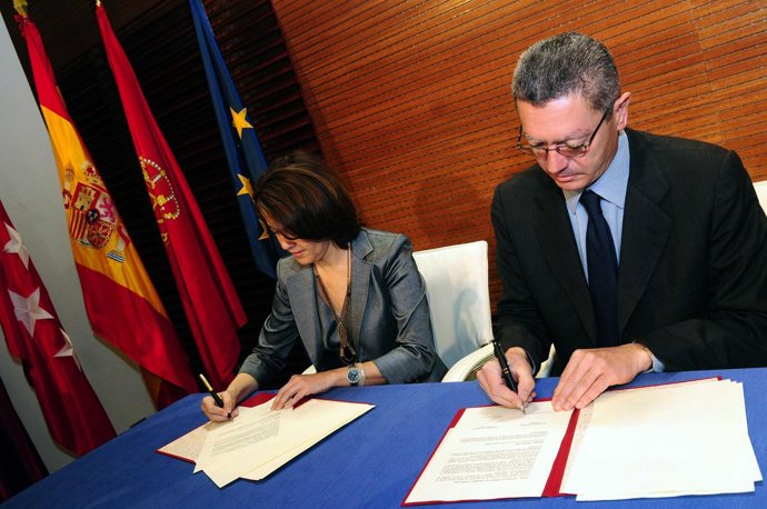 Gallardón Y Barcina Firman El Convenio