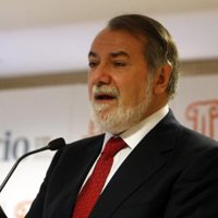 Mayor Oreja cree que tras Bildu se legalizará Sortu