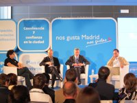 Gallardón 'tira' de Tierno Galván para respaldar su Pacto de Convivencia Ciudadana