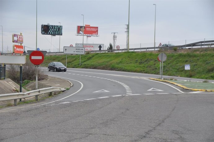Accesos A Tomares En El Entorno Del Polígono El Manchón.
