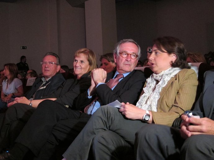 Xavier Trias (Ciu) Junto A Núria De Gispert