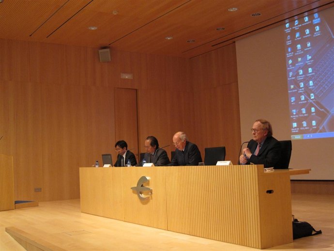 Una De Las Ponencias De Ibercaja Sobre Japón