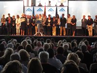 Moriyón dice que es "una hormiga más en un cambio que es ya imparable" y Cascos "el líder" que necesita Asturias