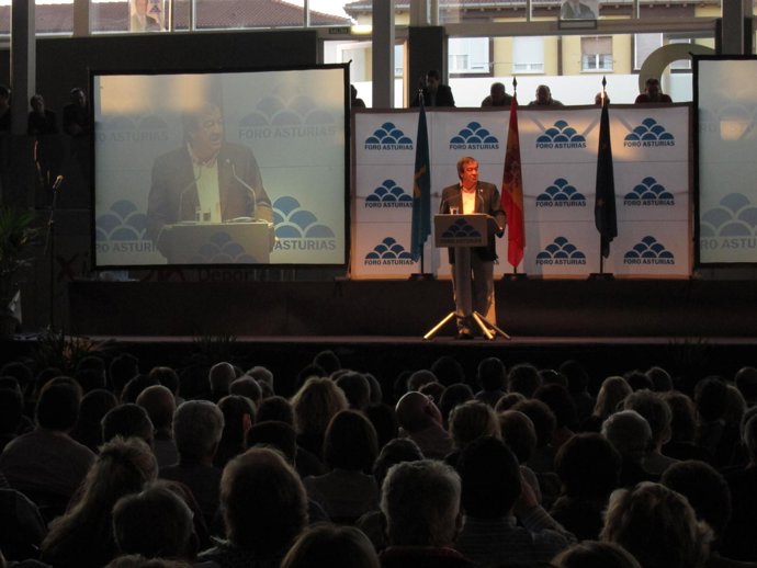 Cascos, En Un Mitin En Gijón