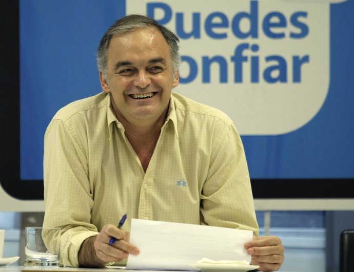 ESTEBAN GONZALEZ PONS