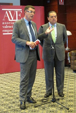 Enric Morera Y Vicente Boluda Atienden A Los Medios Tras Su Reunión.