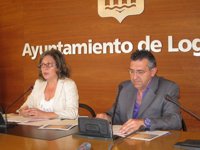 Ayuntamiento y Cáritas-Chavicar instalarán 7 contenedores de reciclaje de ropa en las calles de Logroño