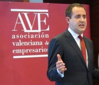 Alarte insta a Rajoy a "dar la cara" y explicar la presencia de imputados en las listas de la Comunitat