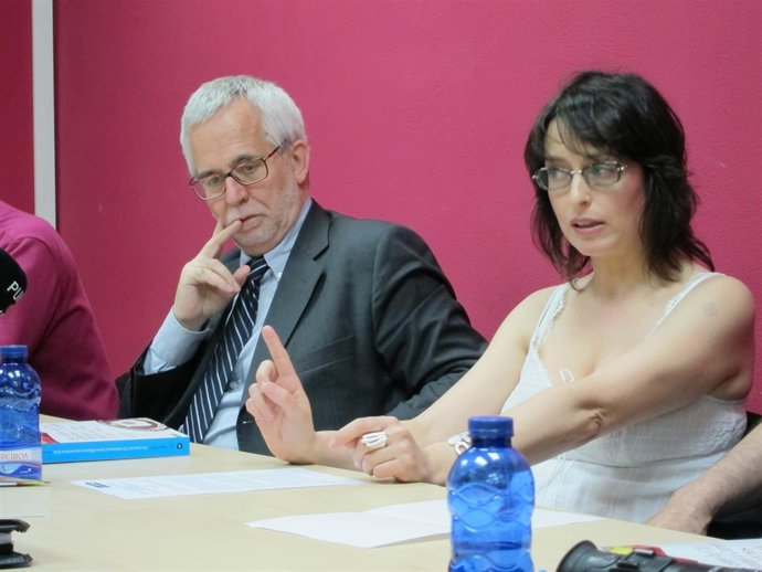 Ramón Perelló, Editor De Ediciones Destino Y Anna Grau, Periodista Y Escritora