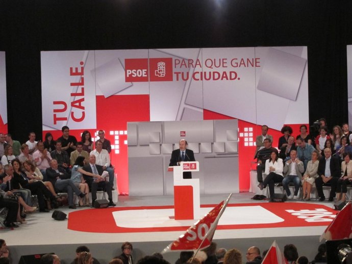 Rubalcaba En Un Mitin En Ourense