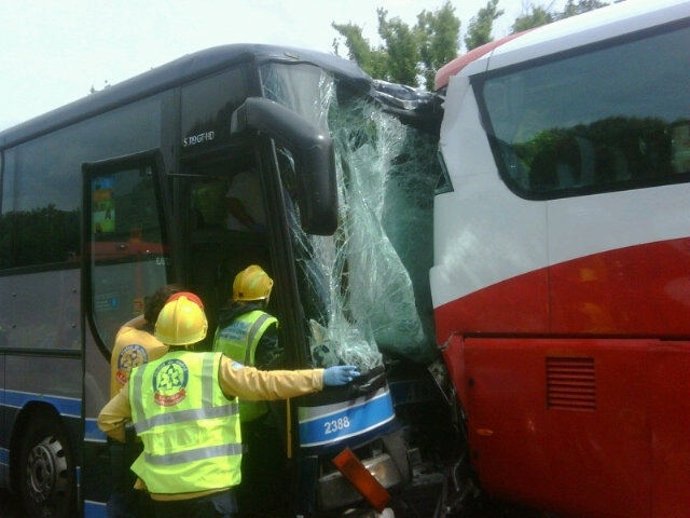 Colisión Entre Dos Autobuses En La M-30