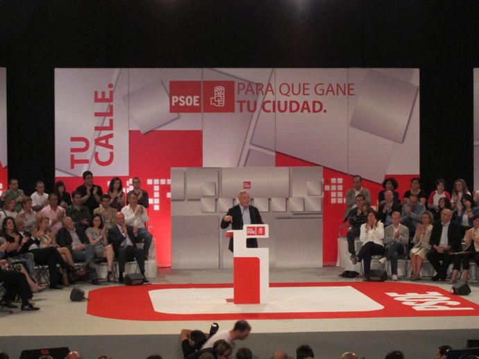 Pachi Vázquez, En El Mitin De Ourense