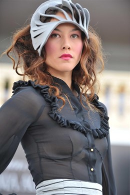 Imagen Desfile Alma Aguilar