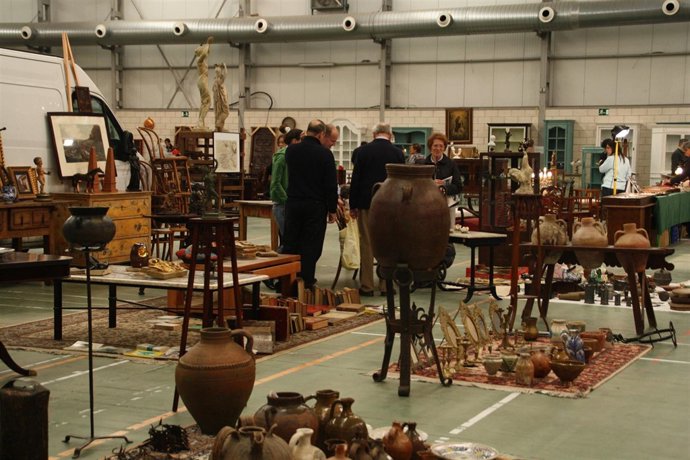 Feria De Antigüedades 'El Desván' De Barbastro (Huesca)