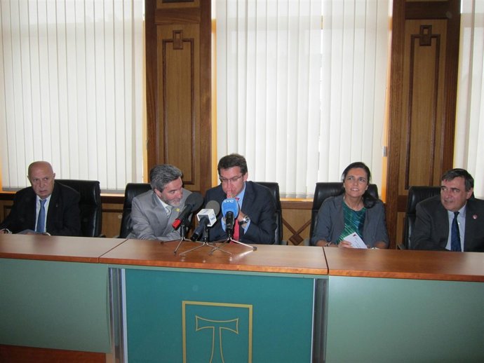 Homenaje Del Ayuntamiento De Monforte A Lois Pereiro