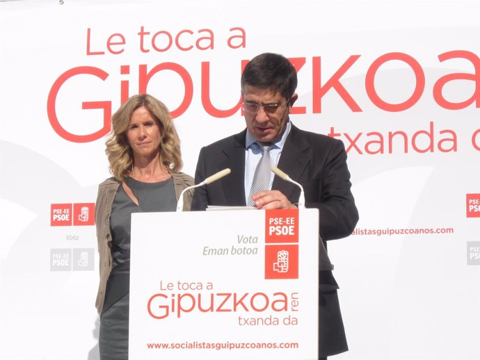 La Ministra De Ciencia, Cristina Garmendia, Y El Lehendakari, Patxi López.