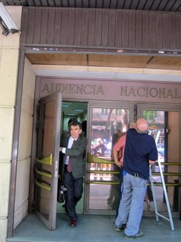 Iñigo Iruín Saliendo De La Audiencia Nacional