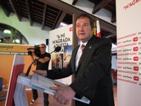 15M.- Hereu comparte la indignación pero avisa de que no permitirá una acampada permanente