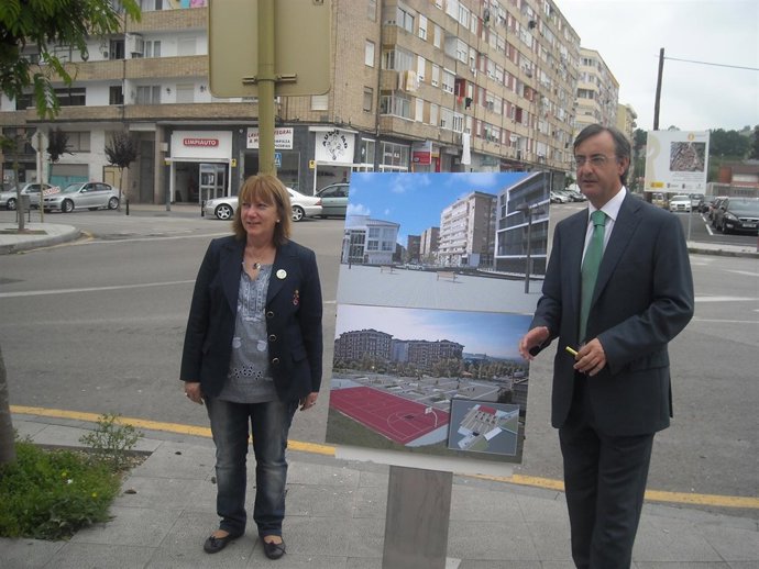 García Carmona Presenta El Proyecto Para La Rotonda De La Inmobiliaria
