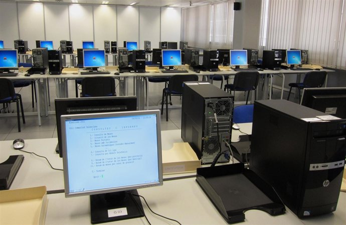 Ordenadores Para Gestionar Las Incidencias En El CRI