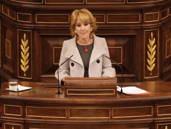 Esperanza Aguirre en la tribuna del Congreso