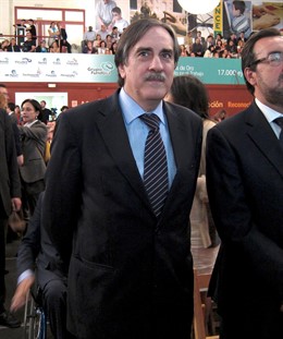 Ministro De Trabajo, Valeriano Gómez, Preside Un Acto De La ONCE